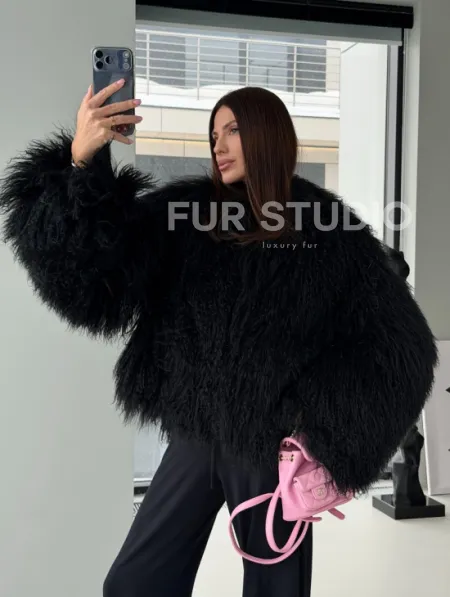 Полушубок черный из ламы - фото 18