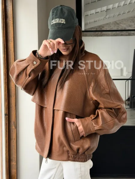 Стильная кожаная куртка - фото 9