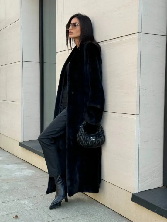 Шуба халат из аукционного меха норки, V-образный воротник с поясом - фото 6