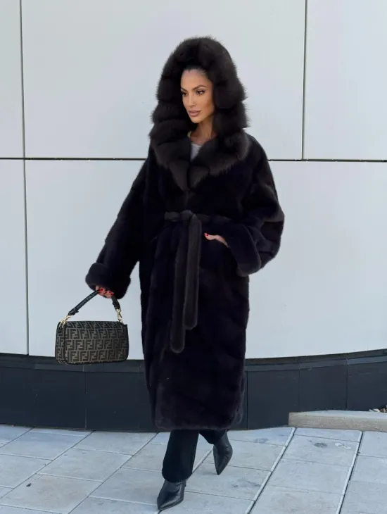 Шуба норковая с капюшоном из меха куница - цвет уголь - фото 0