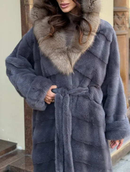 Удлиненная женская норковая шуба паркет с капюшоном из меха куница - фото 1