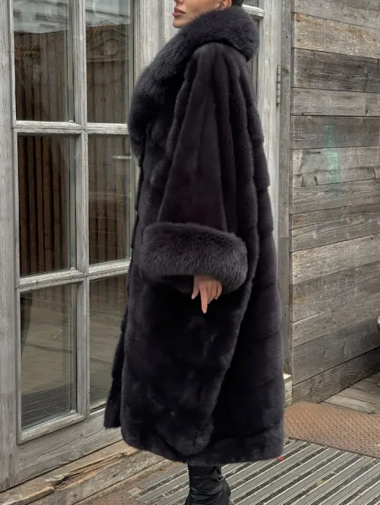 Женская норковая шуба в стиле «Бохо» с отделкой на воротнике и рукавах из меха песца - фото 5
