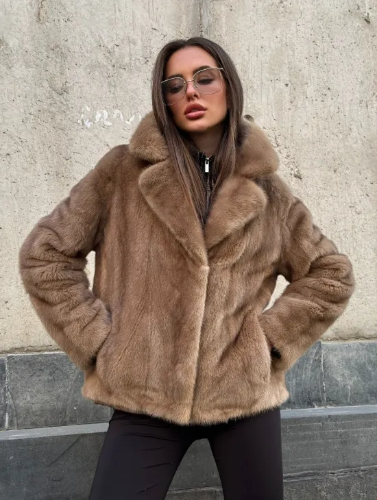 Короткий норковый жакет с английским воротником цвет пастель - фото 5