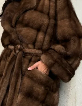 Норковая шуба в цвете соболь с английским воротником - фото 2