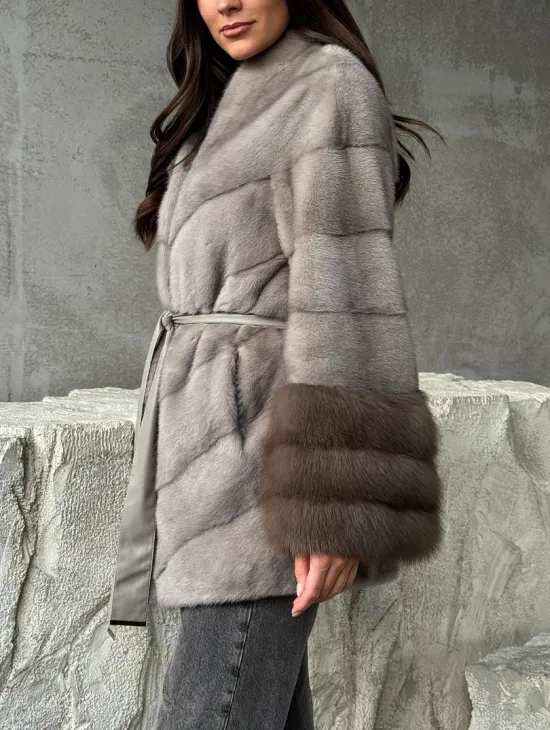 Норковое полупальто с меховыми манжетами из куницы - фото 2