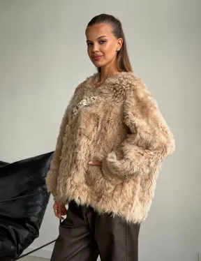 Короткая куртка из овчины - фото 10