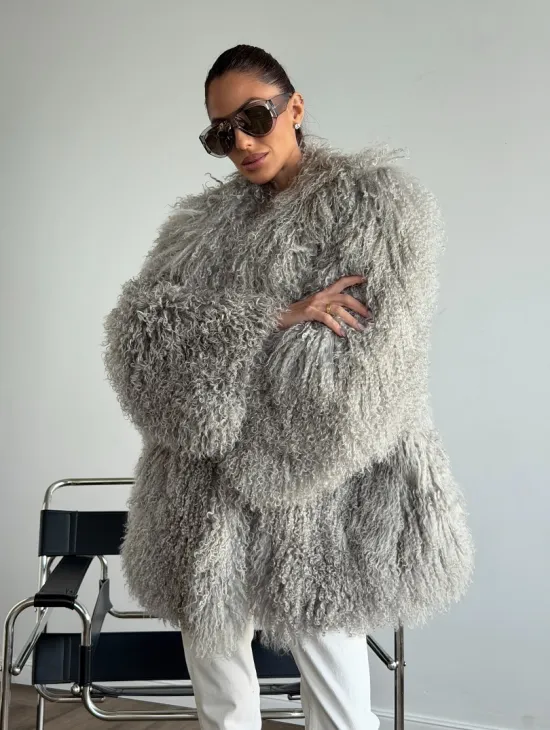 Серая шуба из ламы - фото 7