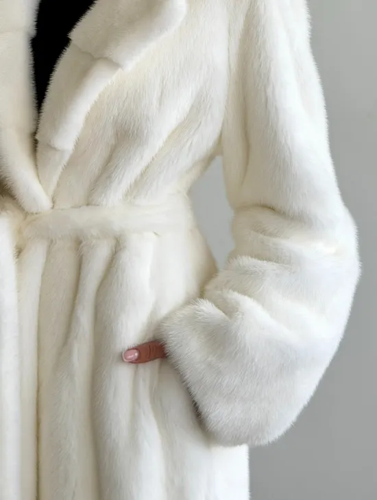 Белая норковая шуба в пол - фото 1