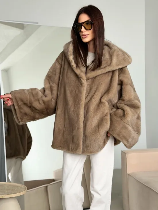 Короткая зимняя норковая шуба с капюшоном - фото 8