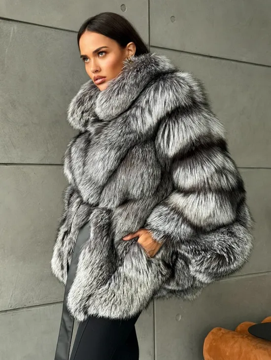 Шуба из чернобурой лисы 