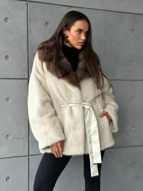 Светлая норковая шуба oversize - воротник куница - фото 11