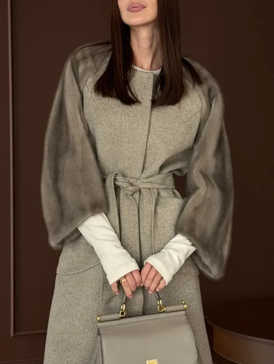 Женское пальто с меховыми рукавами из норки - фото 2