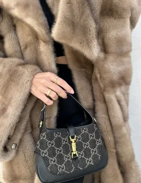 Норковая шуба с английским воротником  - цвет пастель  - стиль 